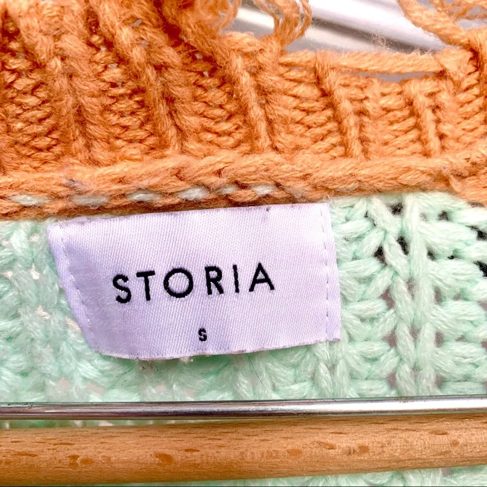 STORIA Distressed Color Block Cropped Sweater🌈 - Picture 13 of 15